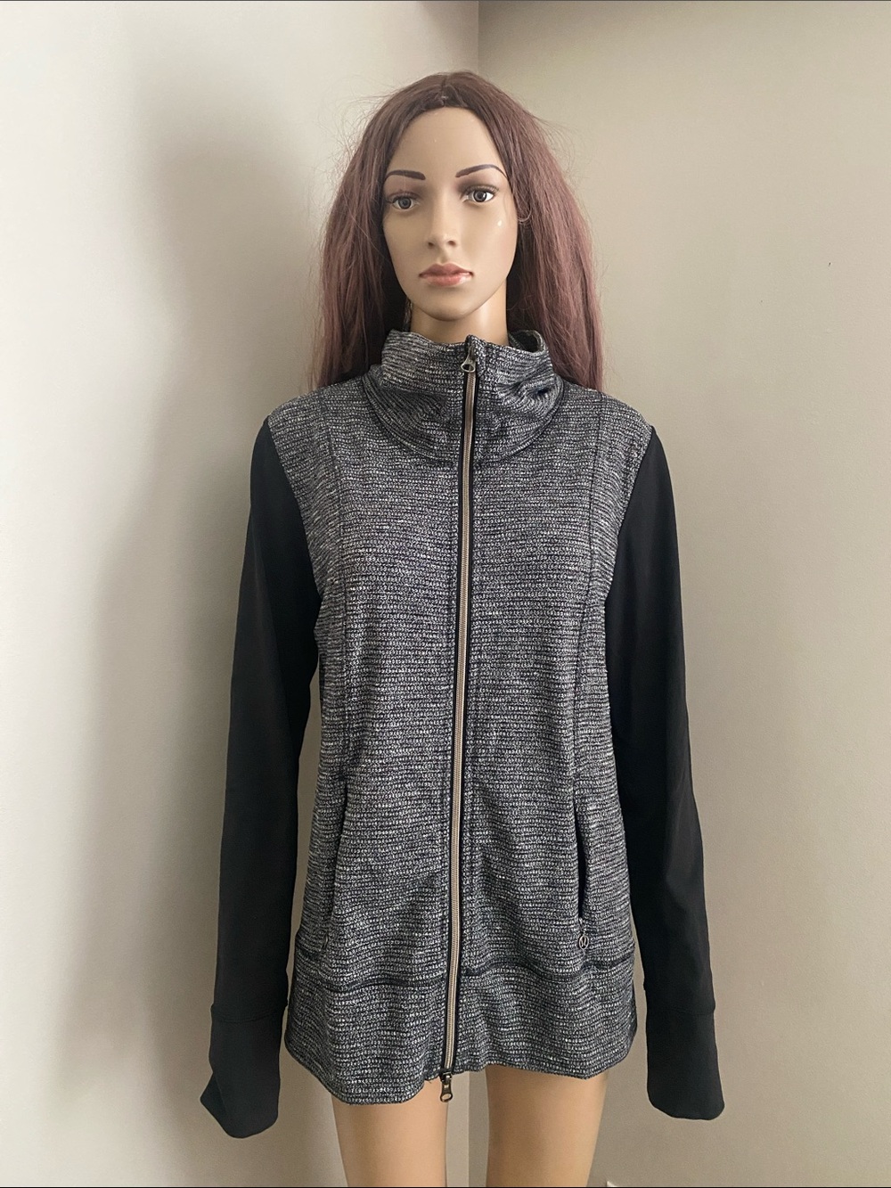 Lululemon Women’s Gray Knit Front Zip Jacket with Black Sleeves